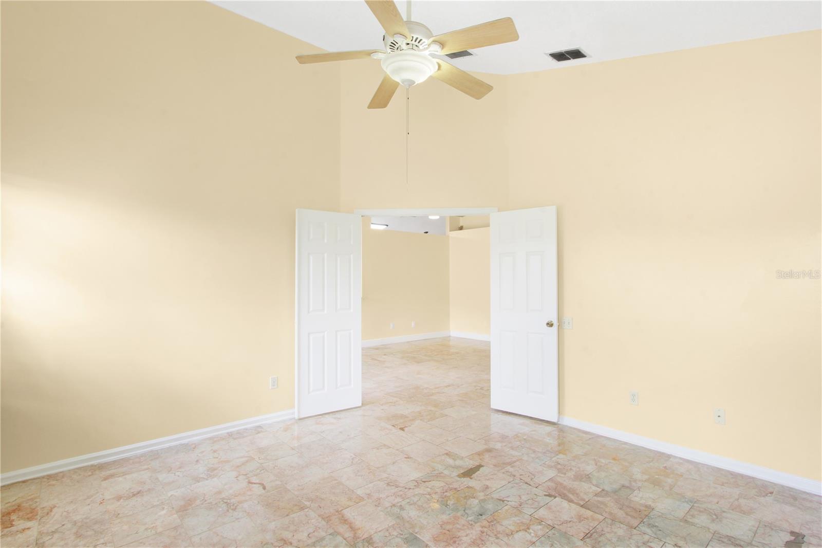 ALTAMONTE LANDING - Residential Lease