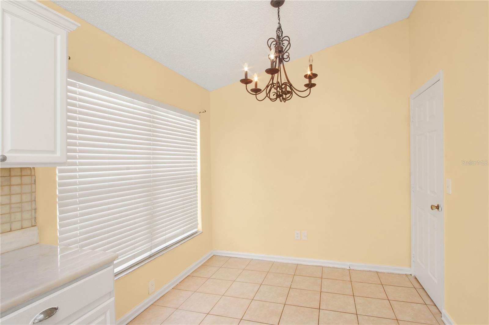 ALTAMONTE LANDING - Residential Lease