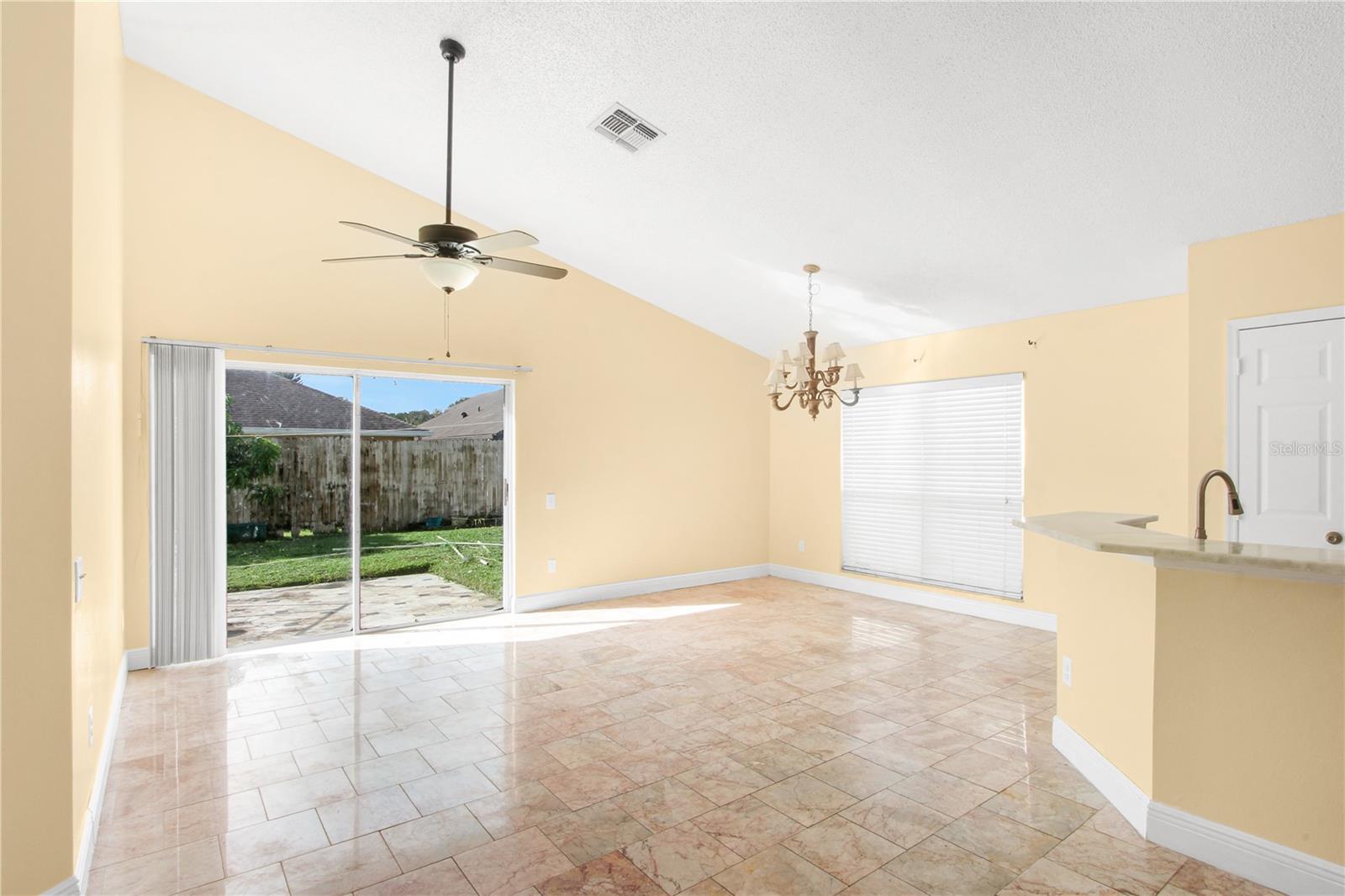 ALTAMONTE LANDING - Residential Lease