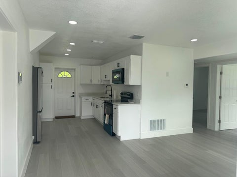 2148 Catalina Drive N, Clearwater, FL 33763