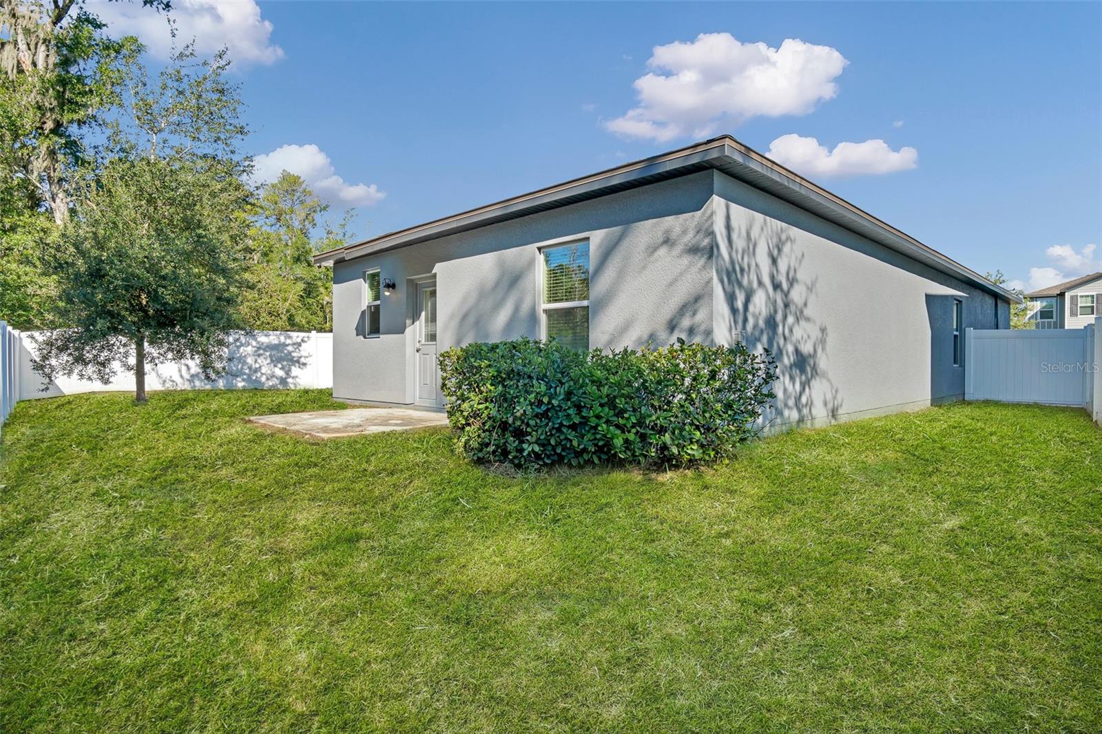 LINCOLN OAKS - Residential