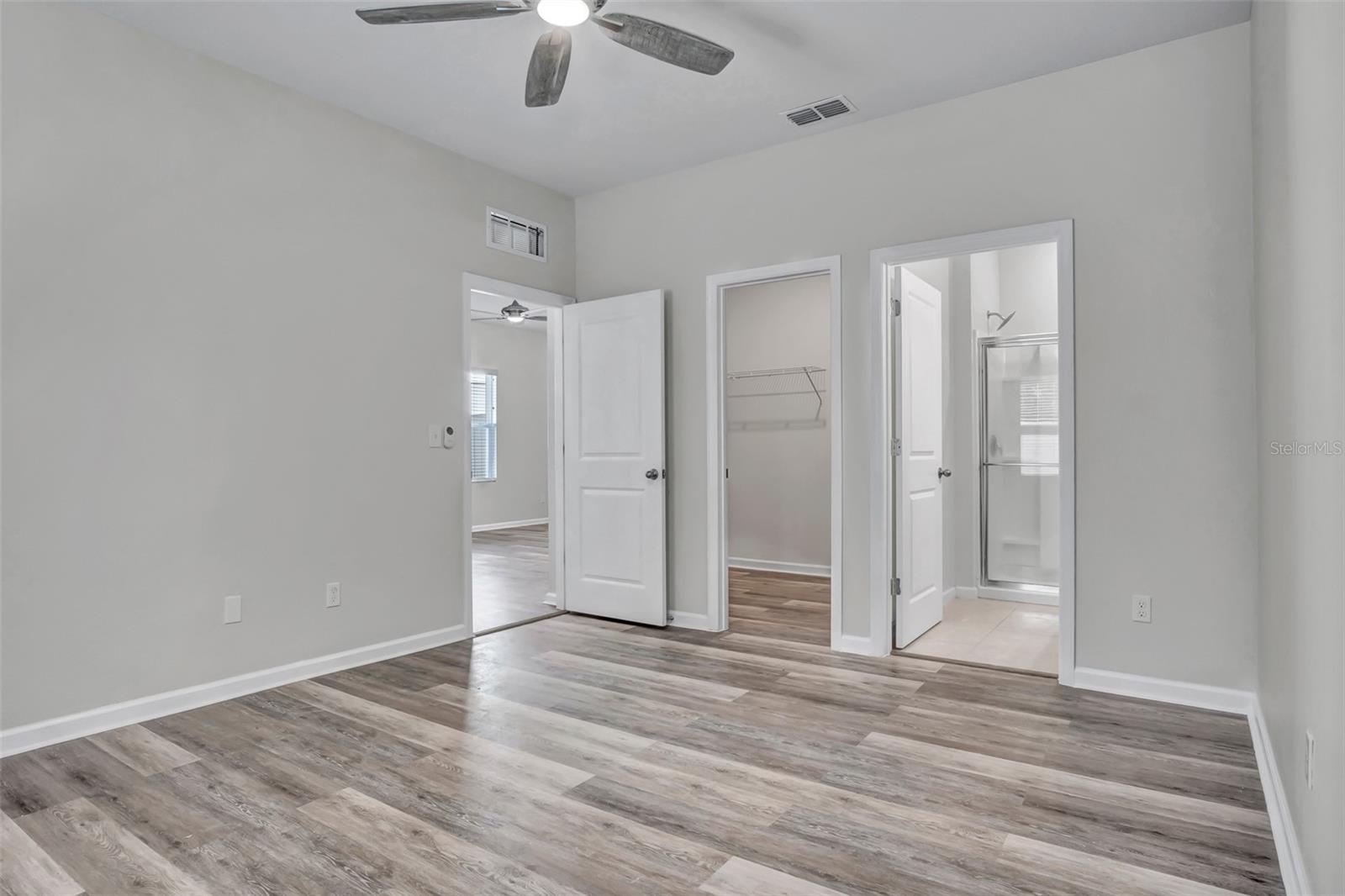 LINCOLN OAKS - Residential