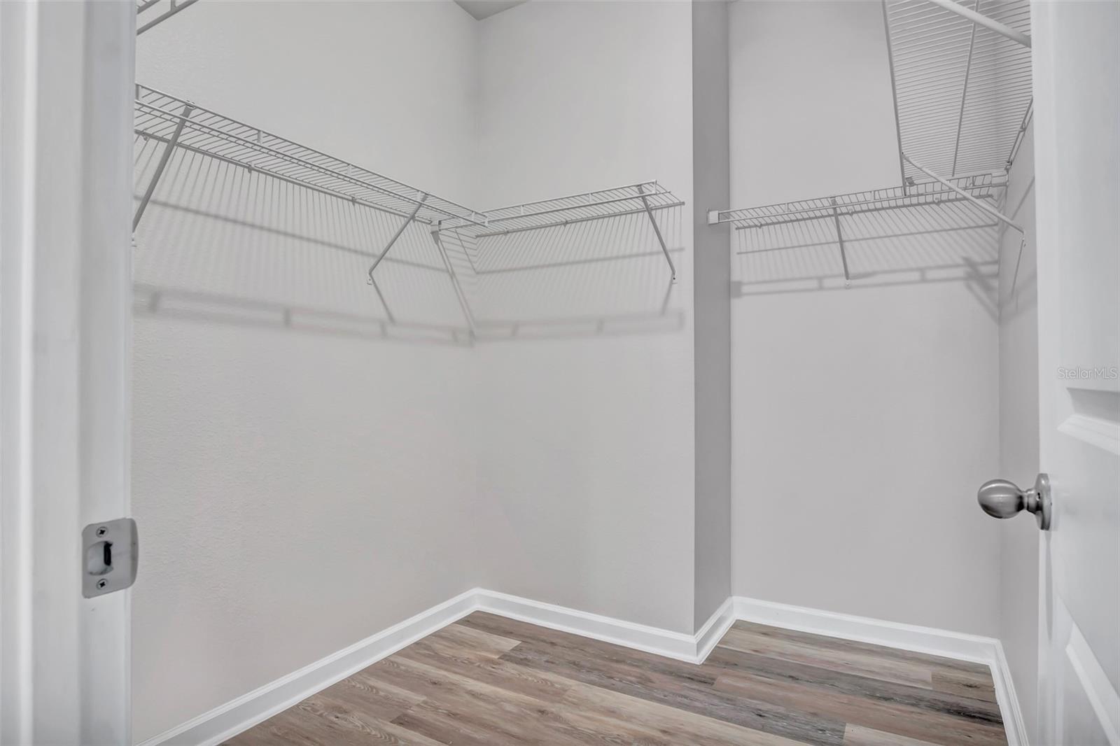 LINCOLN OAKS - Residential