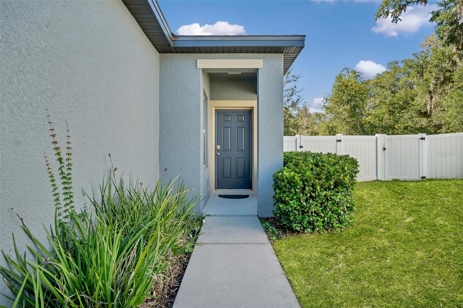 LINCOLN OAKS - Residential