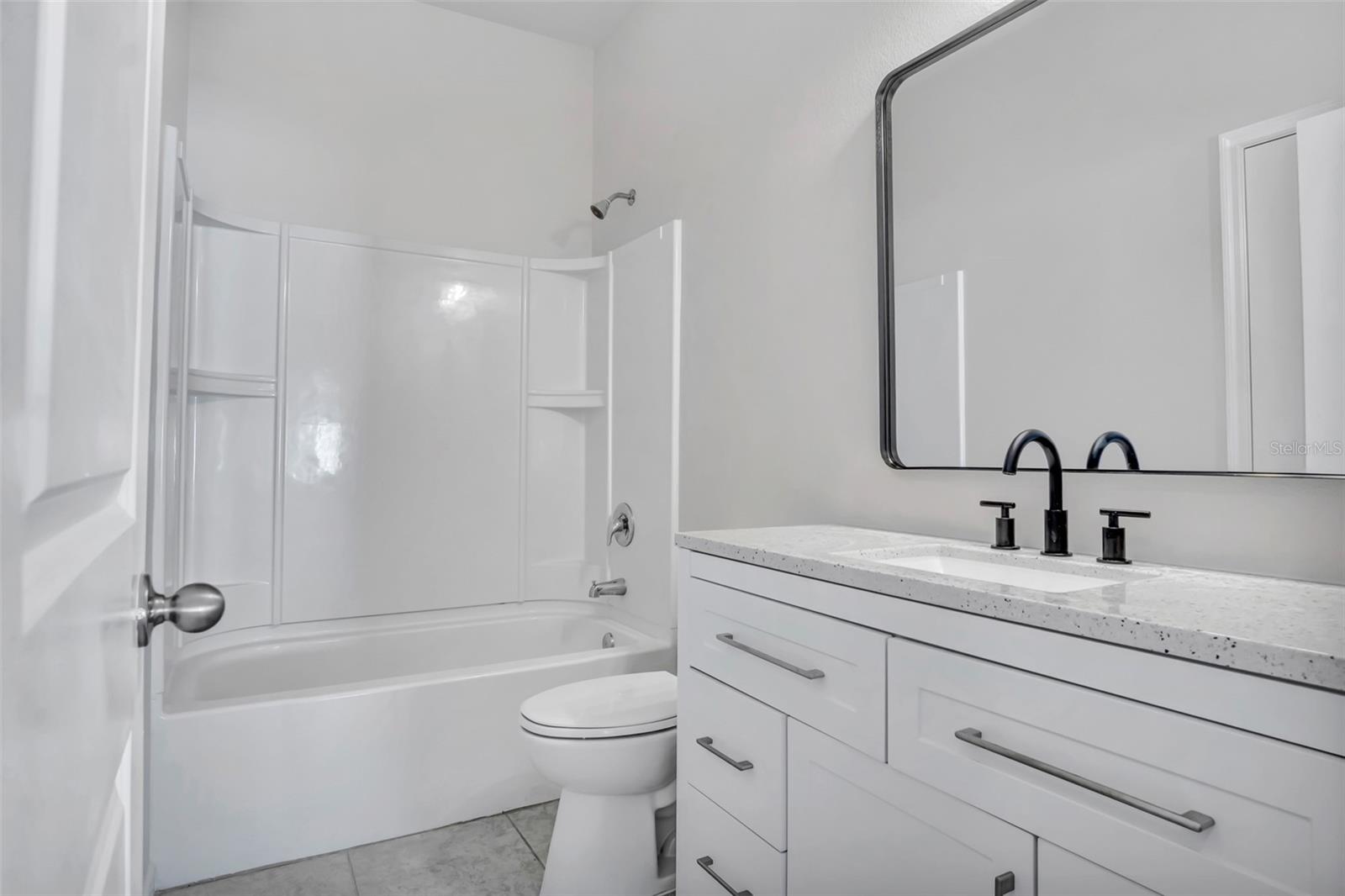 LINCOLN OAKS - Residential