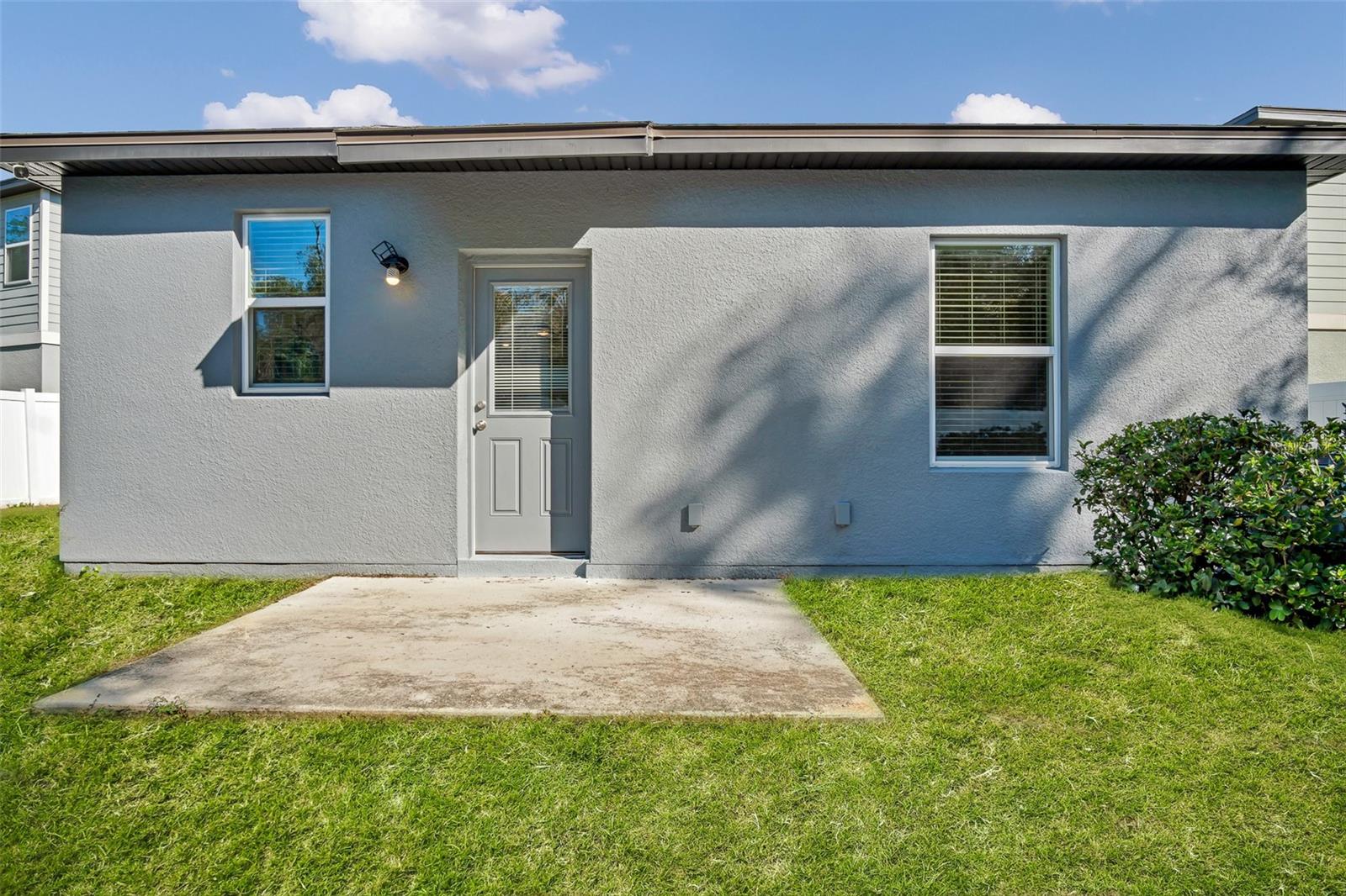 LINCOLN OAKS - Residential