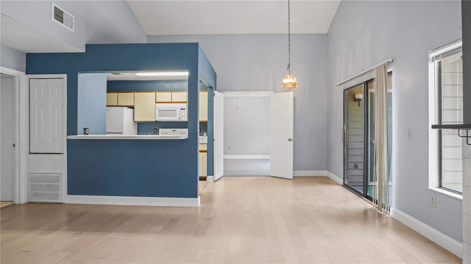 537 SUN RIDGE PLACE 201