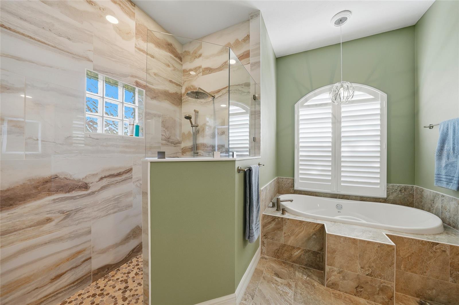 HAMMOCKS - Residential