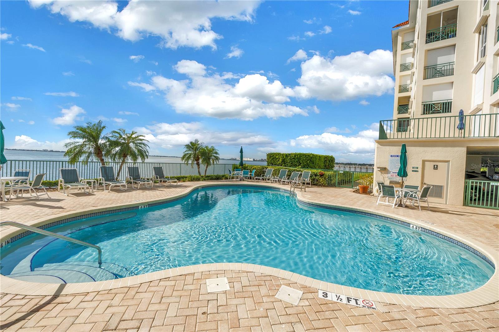OSPREY POINTE AT DOLPHIN - Residential Lease