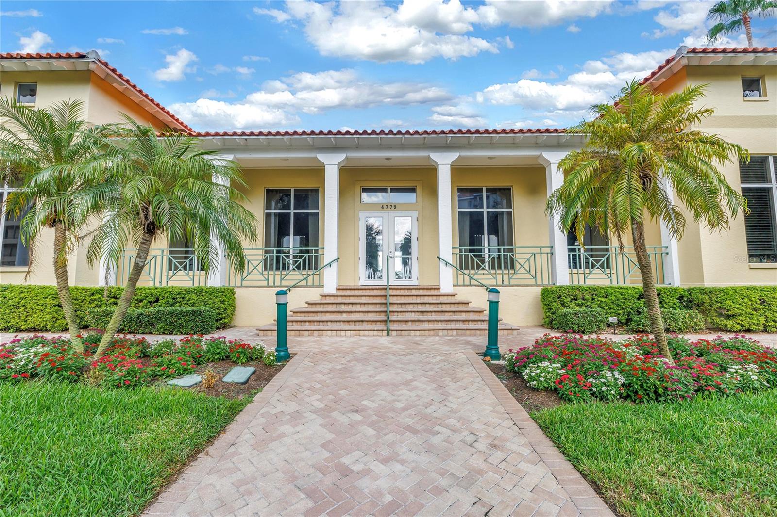 OSPREY POINTE AT DOLPHIN - Residential Lease