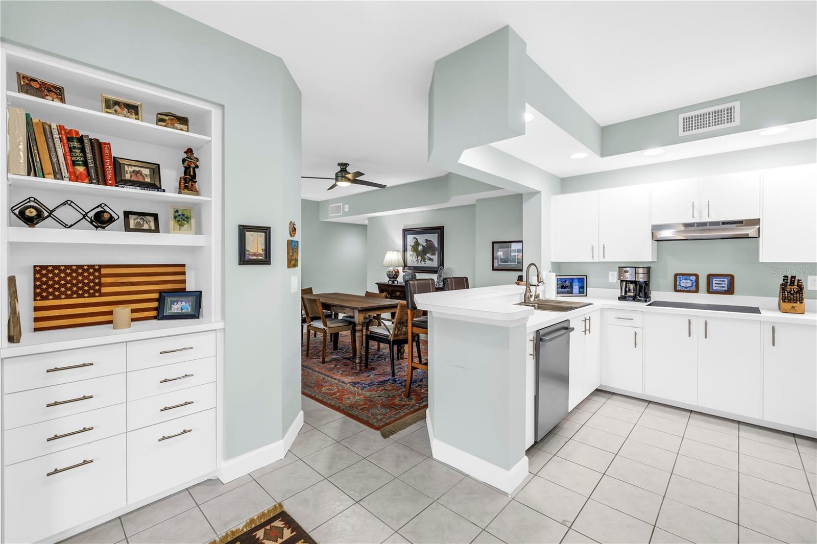 OSPREY POINTE AT DOLPHIN - Residential Lease