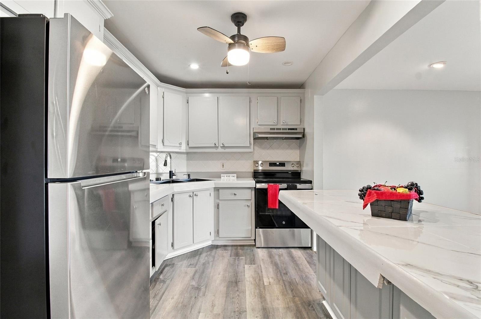 211 FERNWOOD CIRCLE 211