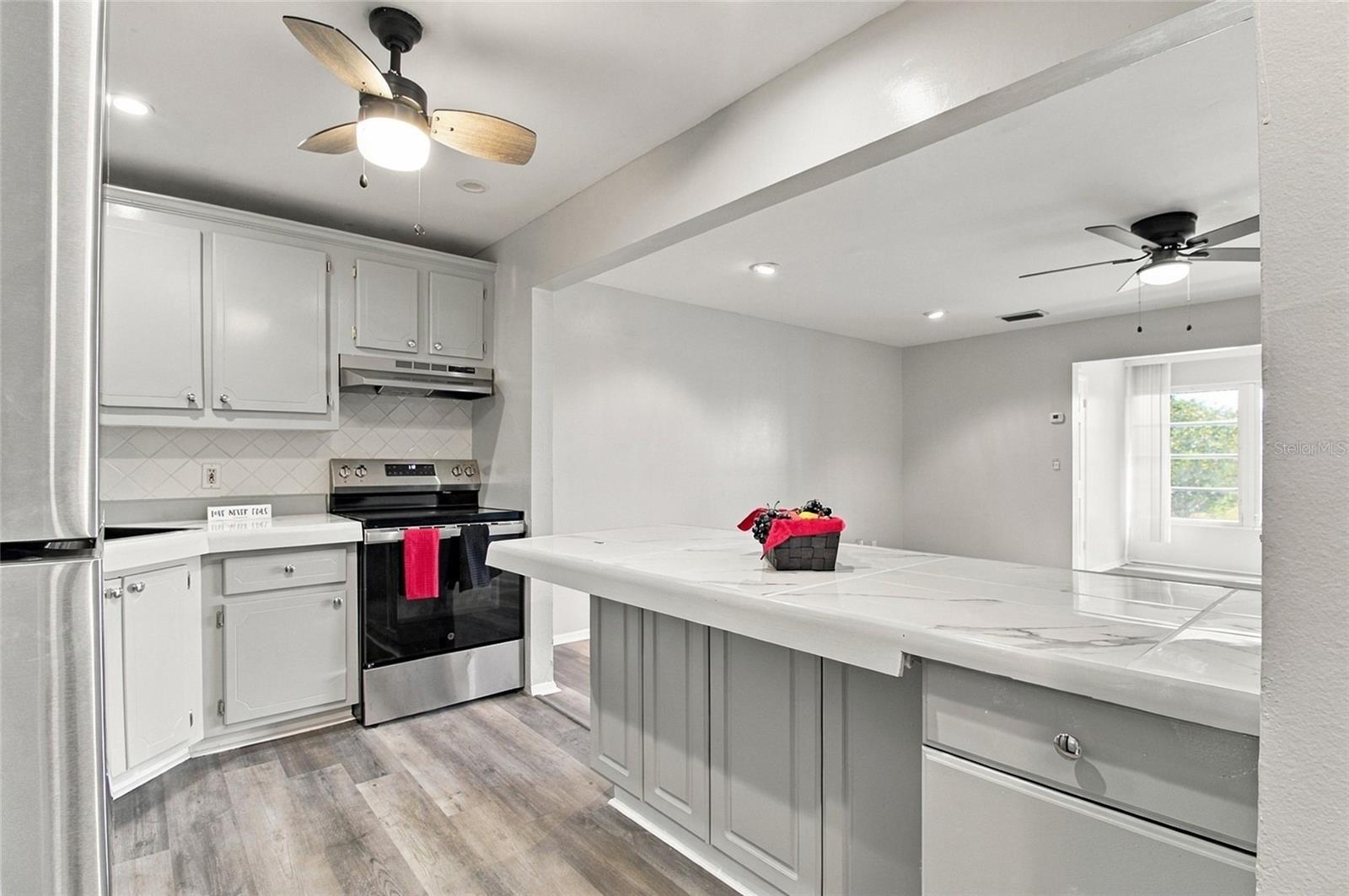 211 FERNWOOD CIRCLE 211