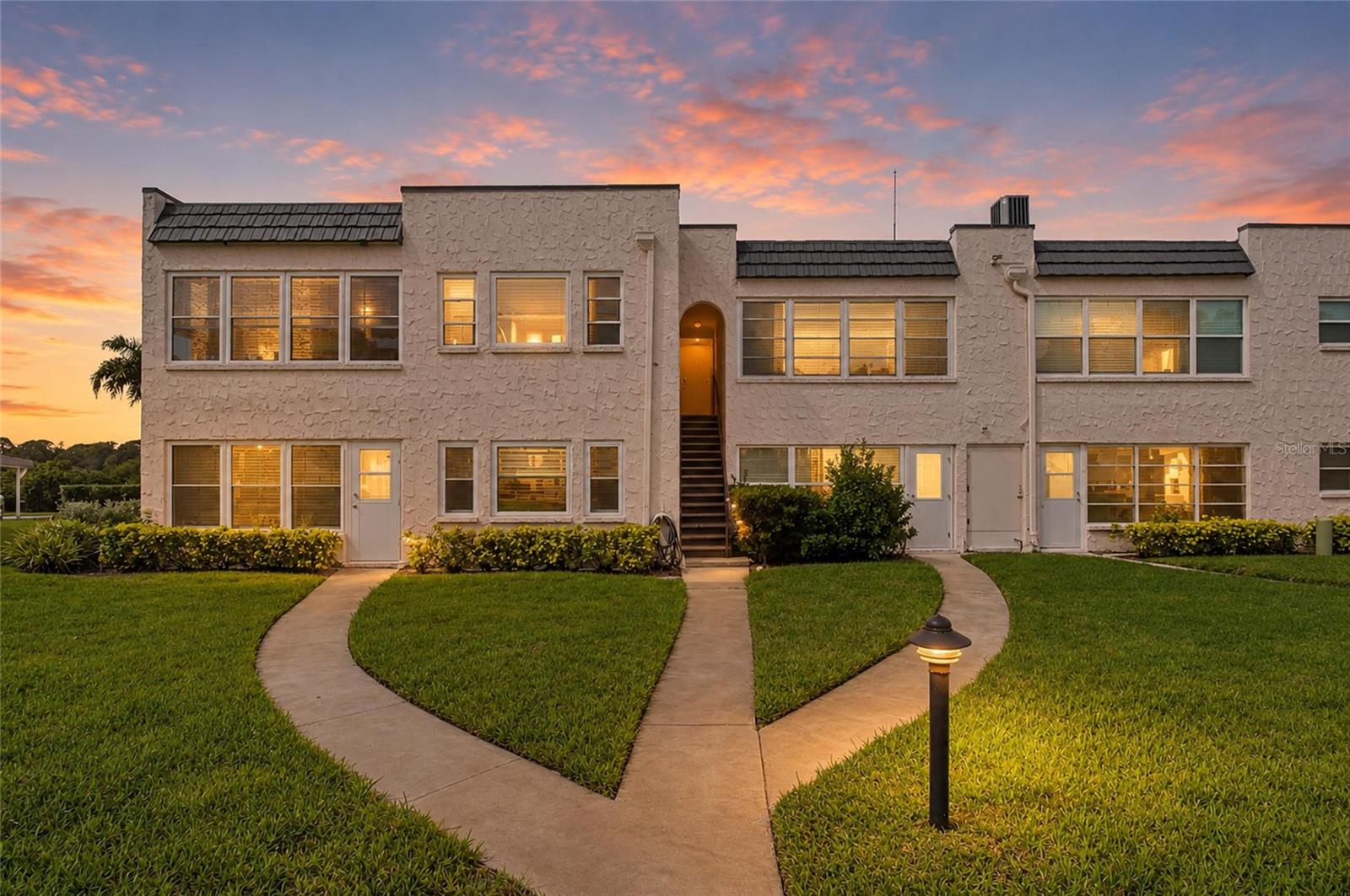 211 FERNWOOD CIRCLE 211
