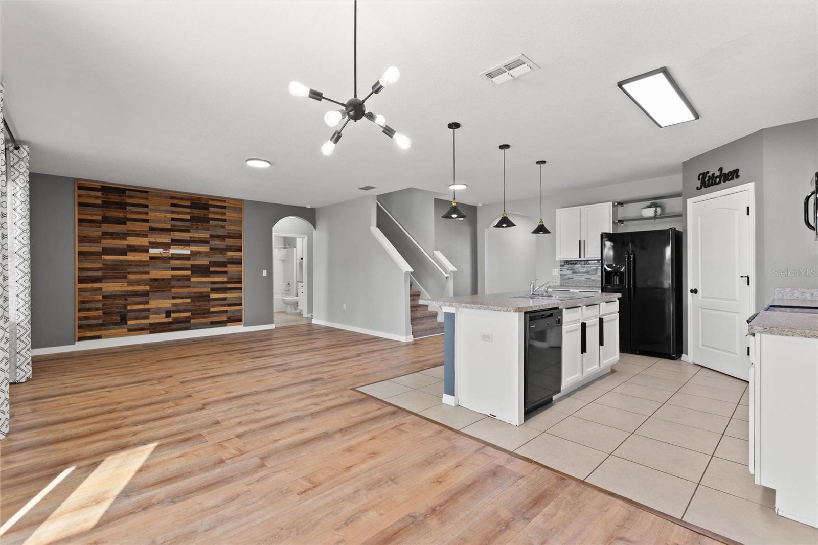 MAGNOLIA RIDGE - Residential