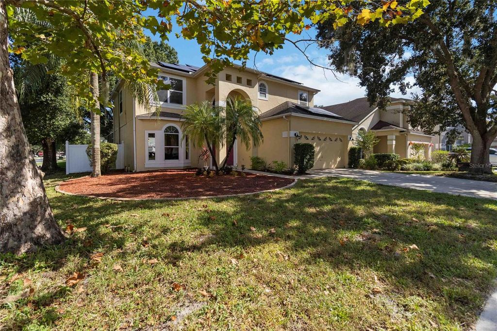 Photo of 381 Lakepark Trail, Oviedo, FL 32765 (MLS # O6355074)