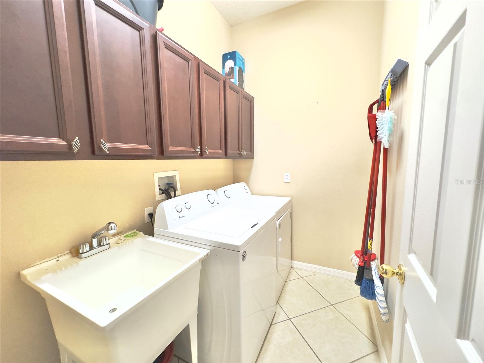 VISTA LAKES VLGS N-16 & N-17 WIN - Residential