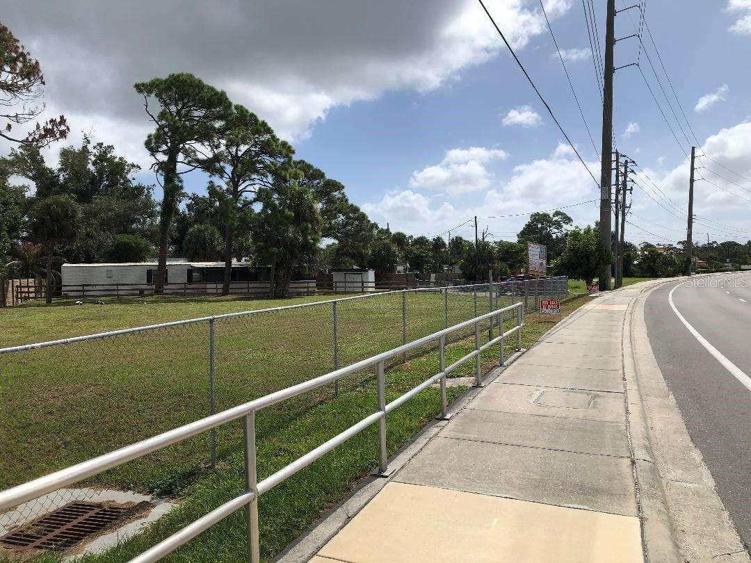 GROVELAND - Residential