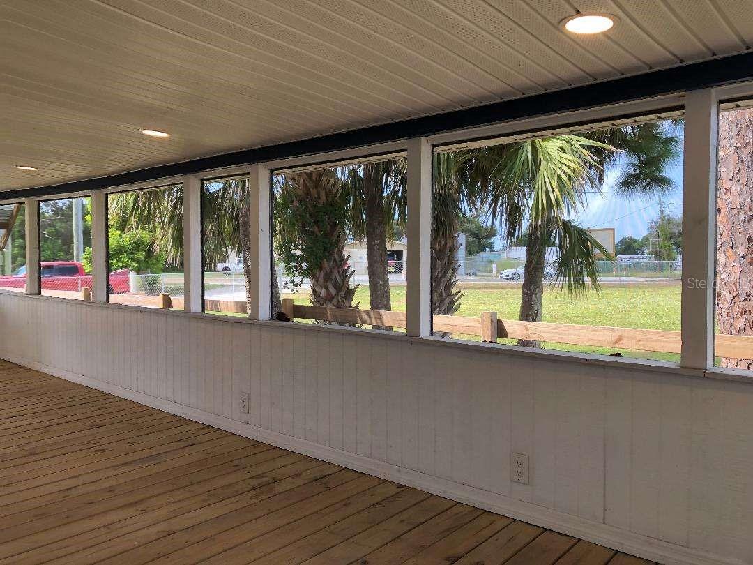 GROVELAND - Residential