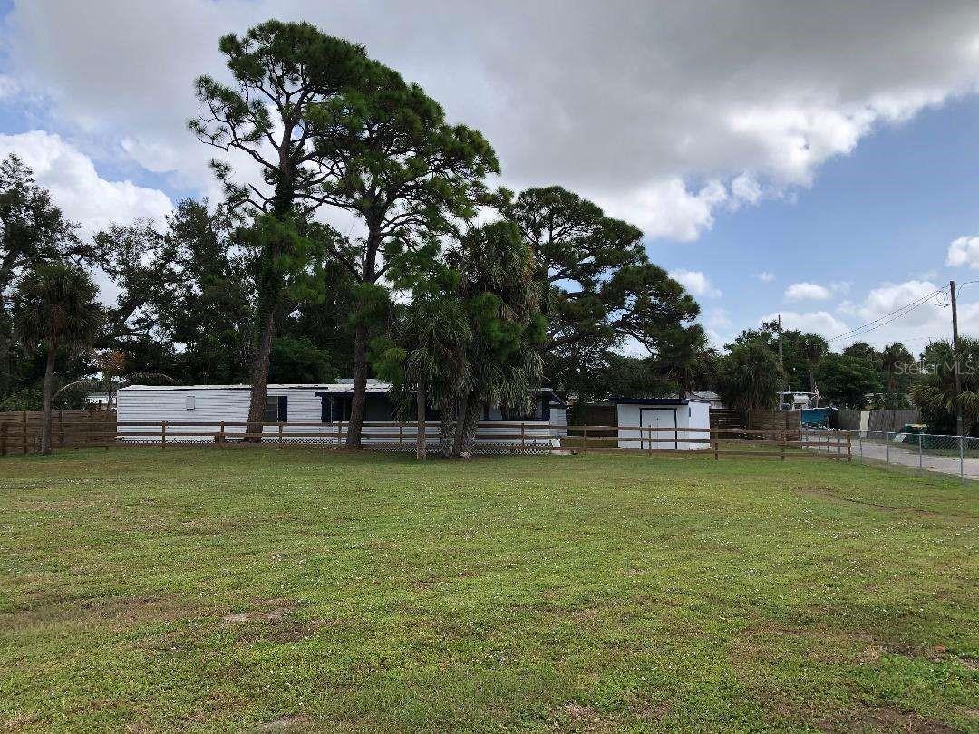 GROVELAND - Residential