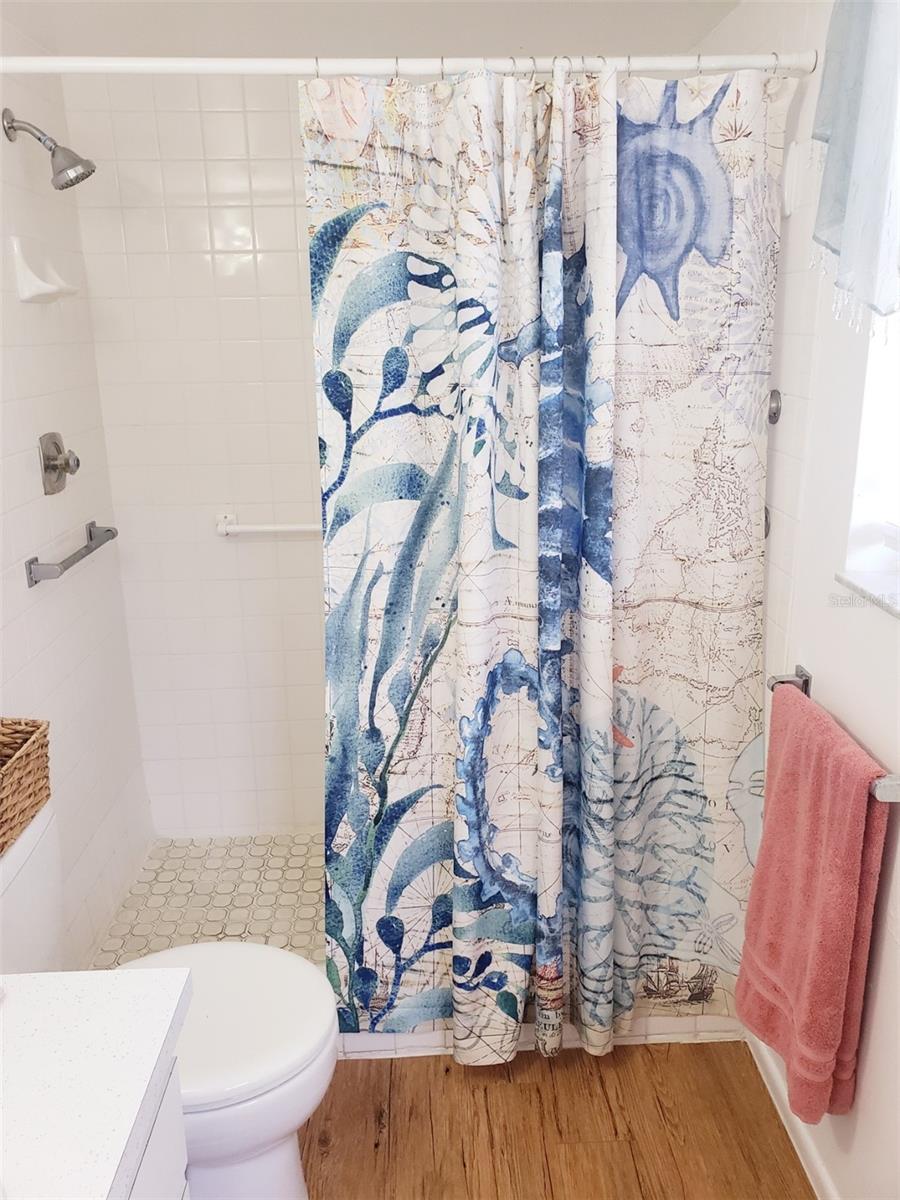 HARBOR CREST 400 APT - Residential