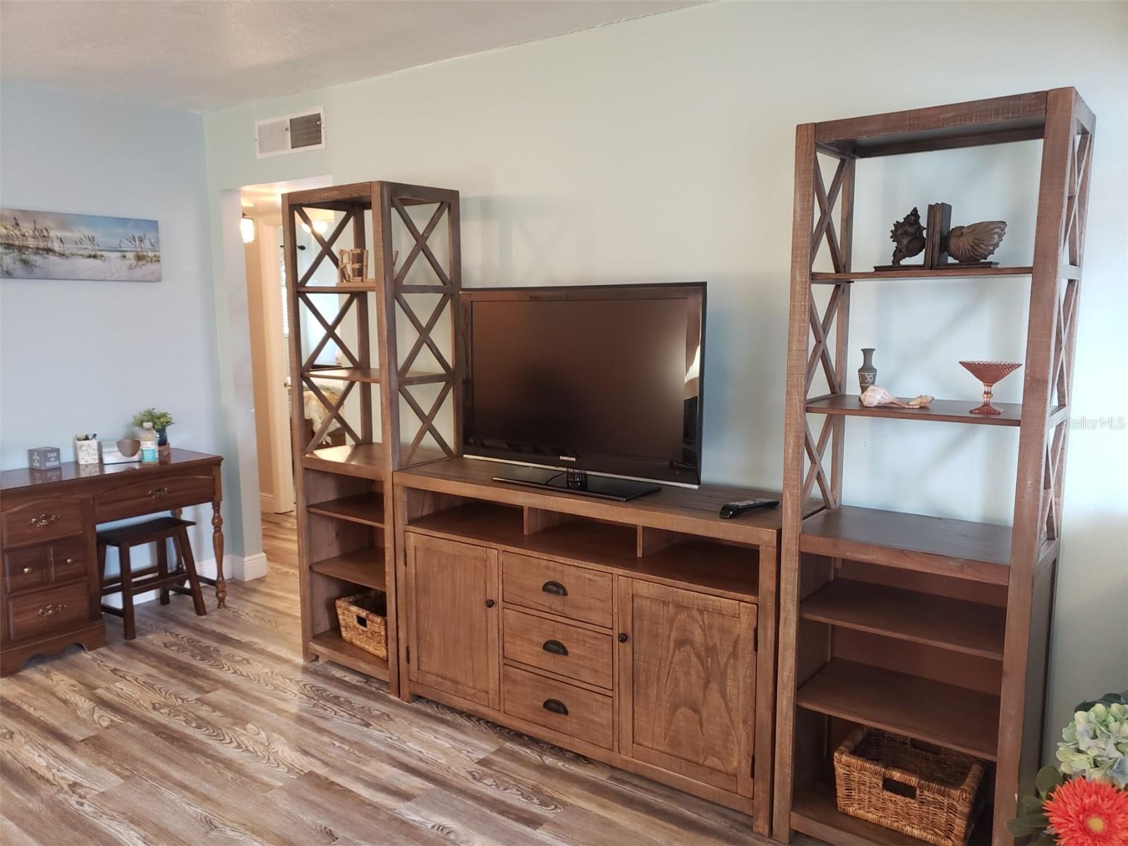 HARBOR CREST 400 APT - Residential