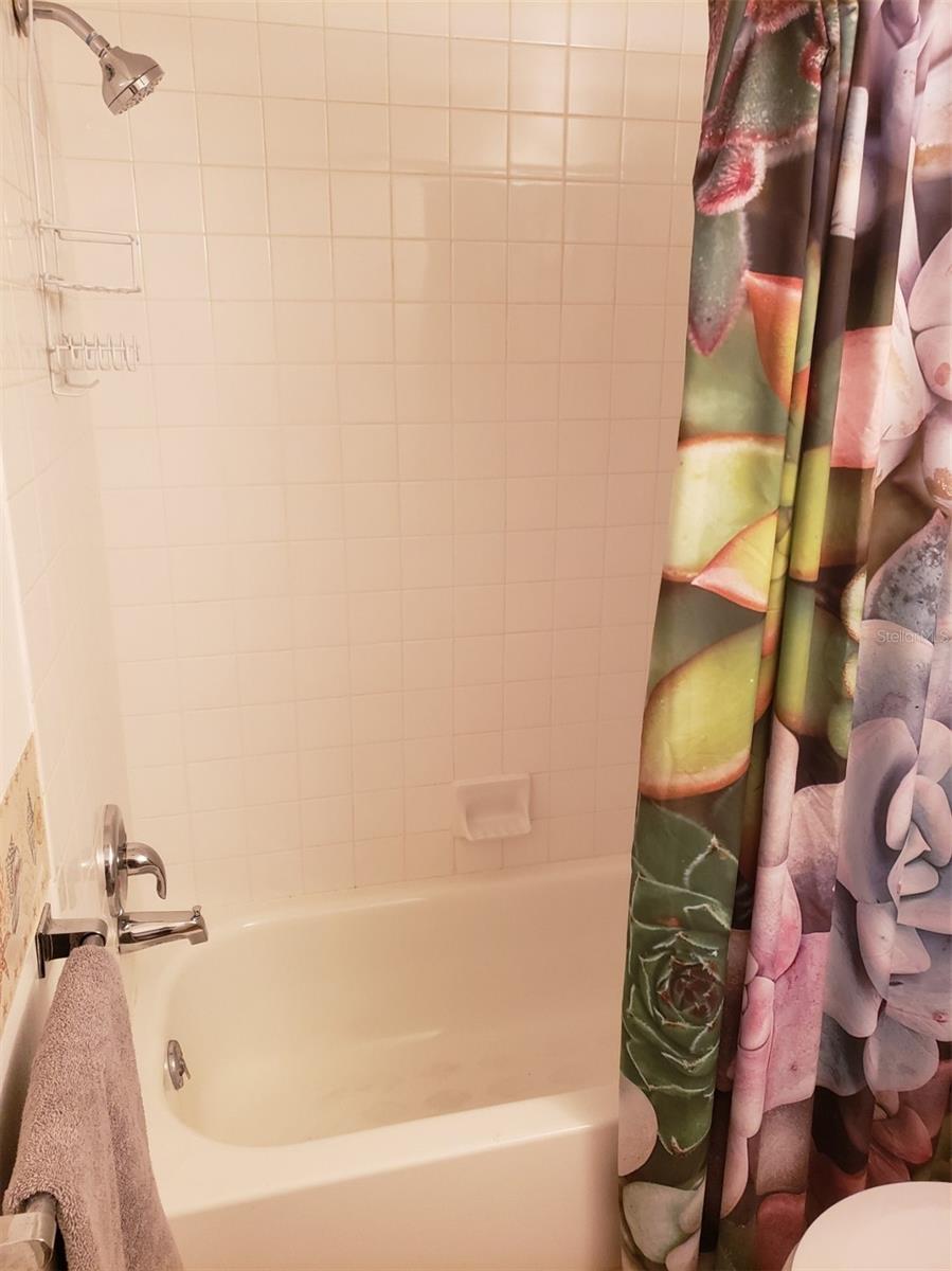 HARBOR CREST 400 APT - Residential