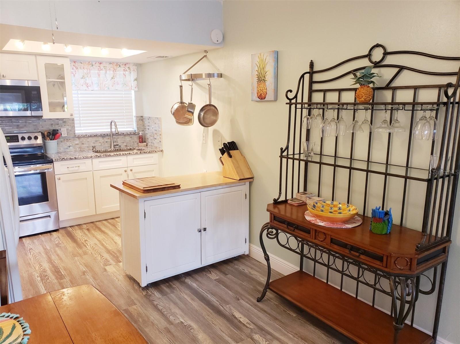 HARBOR CREST 400 APT - Residential