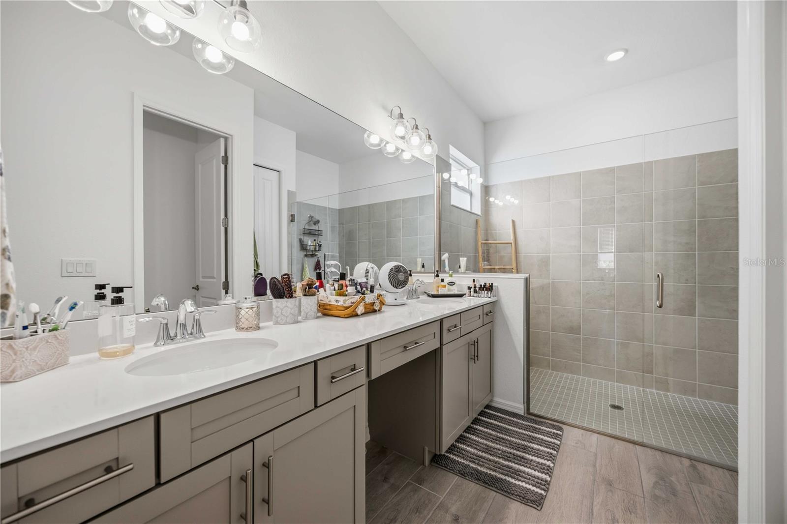 WELLEN PARK GOLF & COUNTRY CLUB - Residential