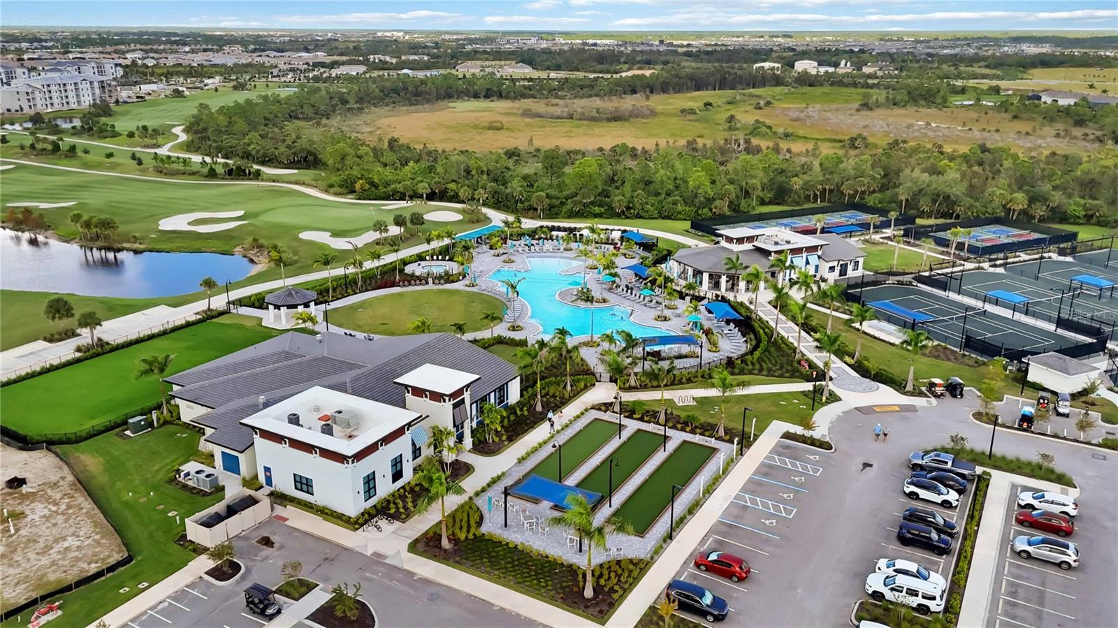 WELLEN PARK GOLF & COUNTRY CLUB - Residential