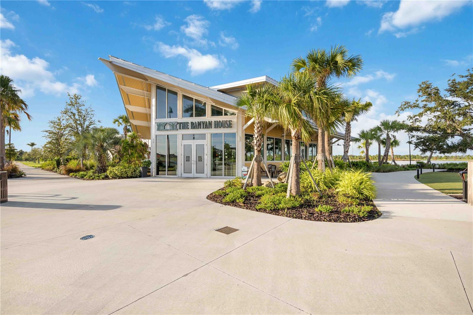 WELLEN PARK GOLF & COUNTRY CLUB - Residential