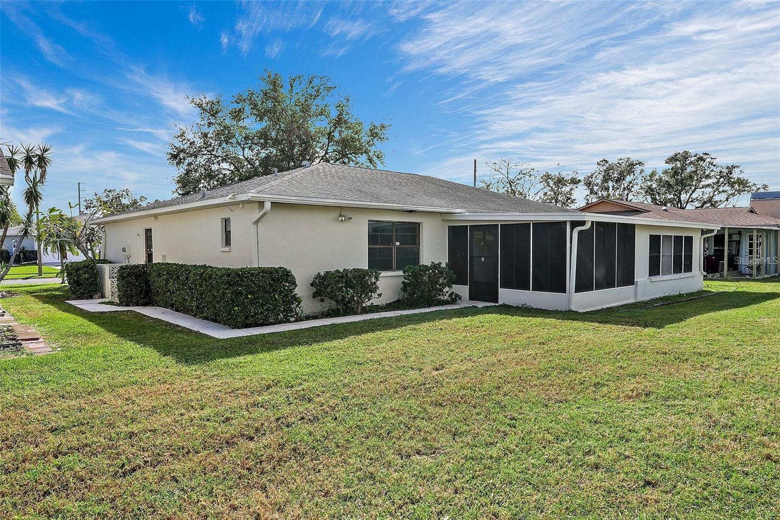 LAKES UNIT II PH I SEC II THE - Residential