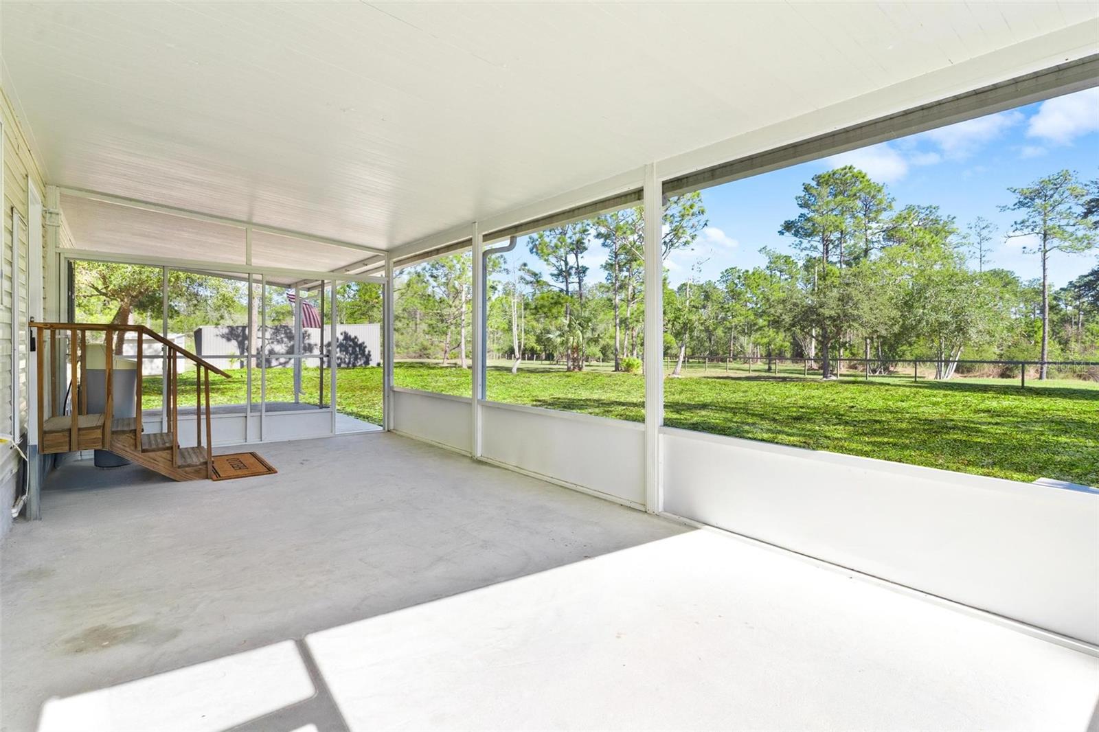 5720 - DEER RUN ESTS - Residential