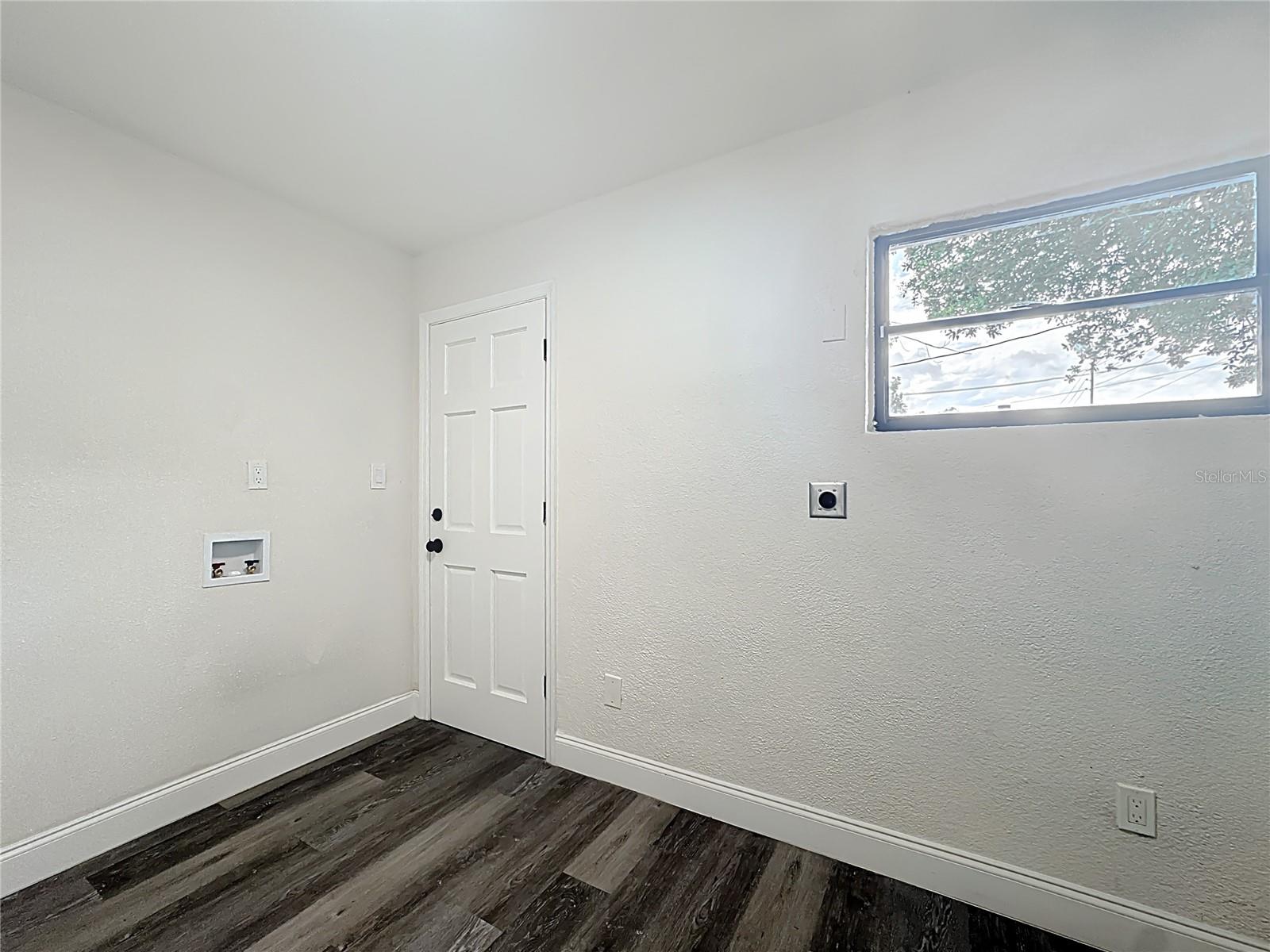 AUDUBON PARK CARD HEIGHTS SEC - Residential