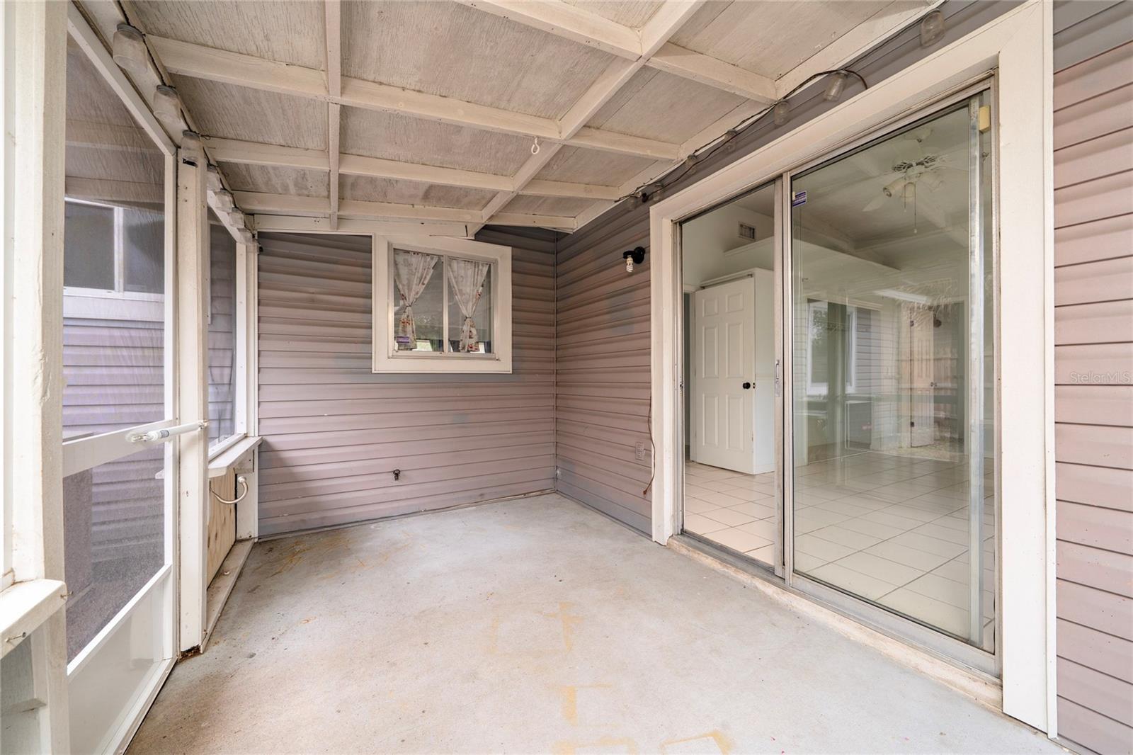 SUMMERSET - Residential Lease