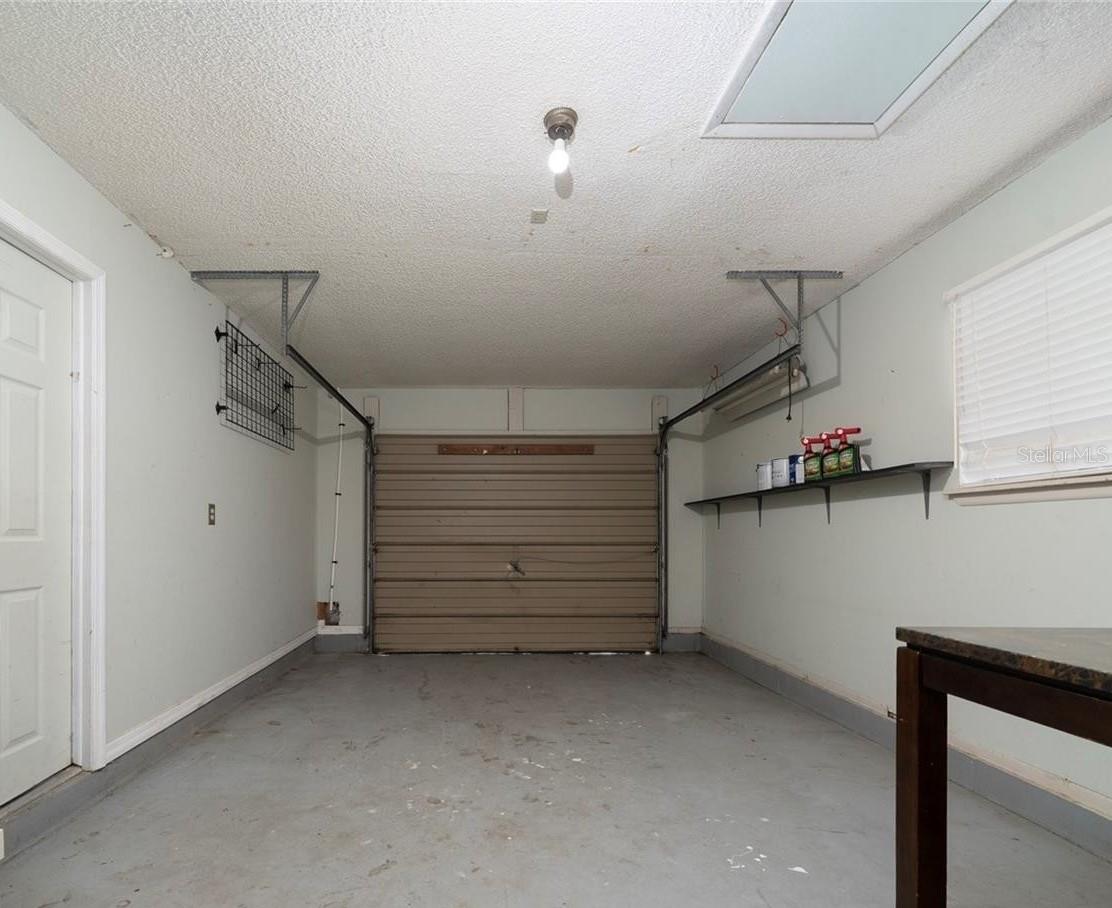 SUMMERSET - Residential Lease