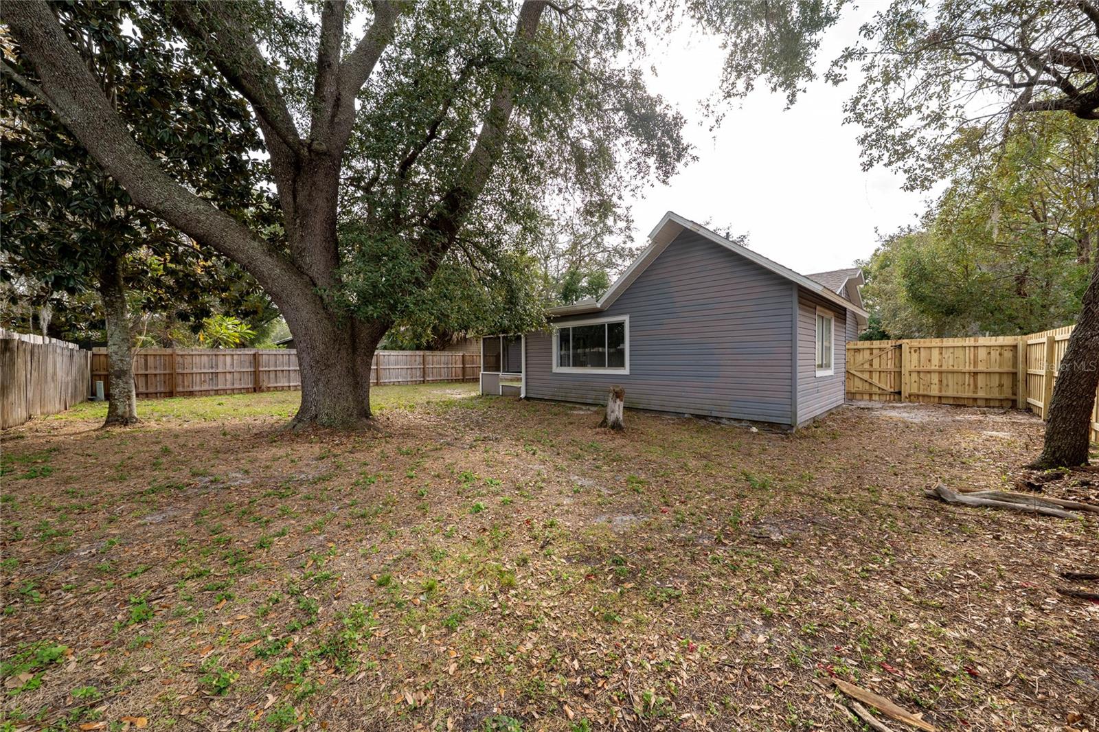 SUMMERSET - Residential Lease