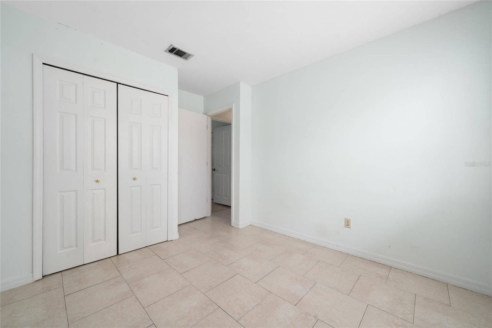 SUMMERSET - Residential Lease