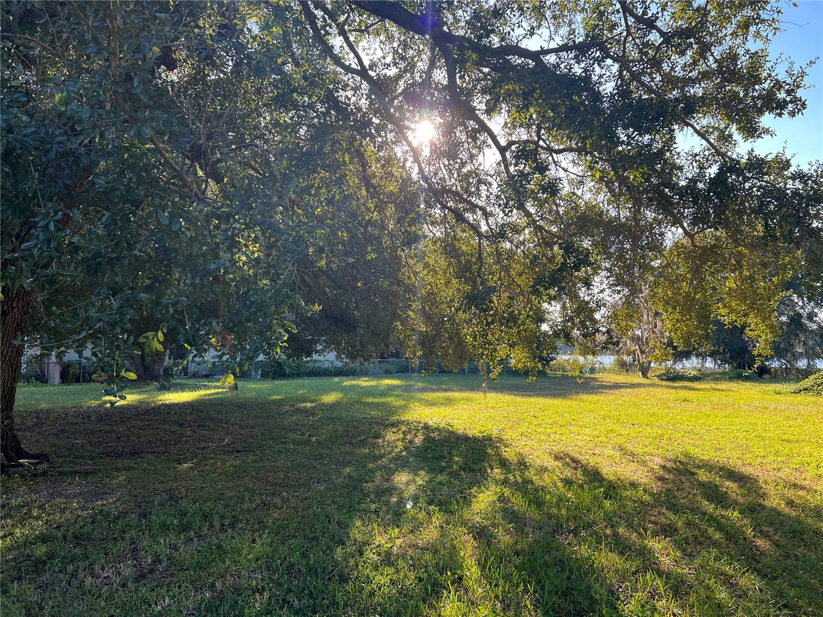 7528 MEADOWGLEN DRIVE