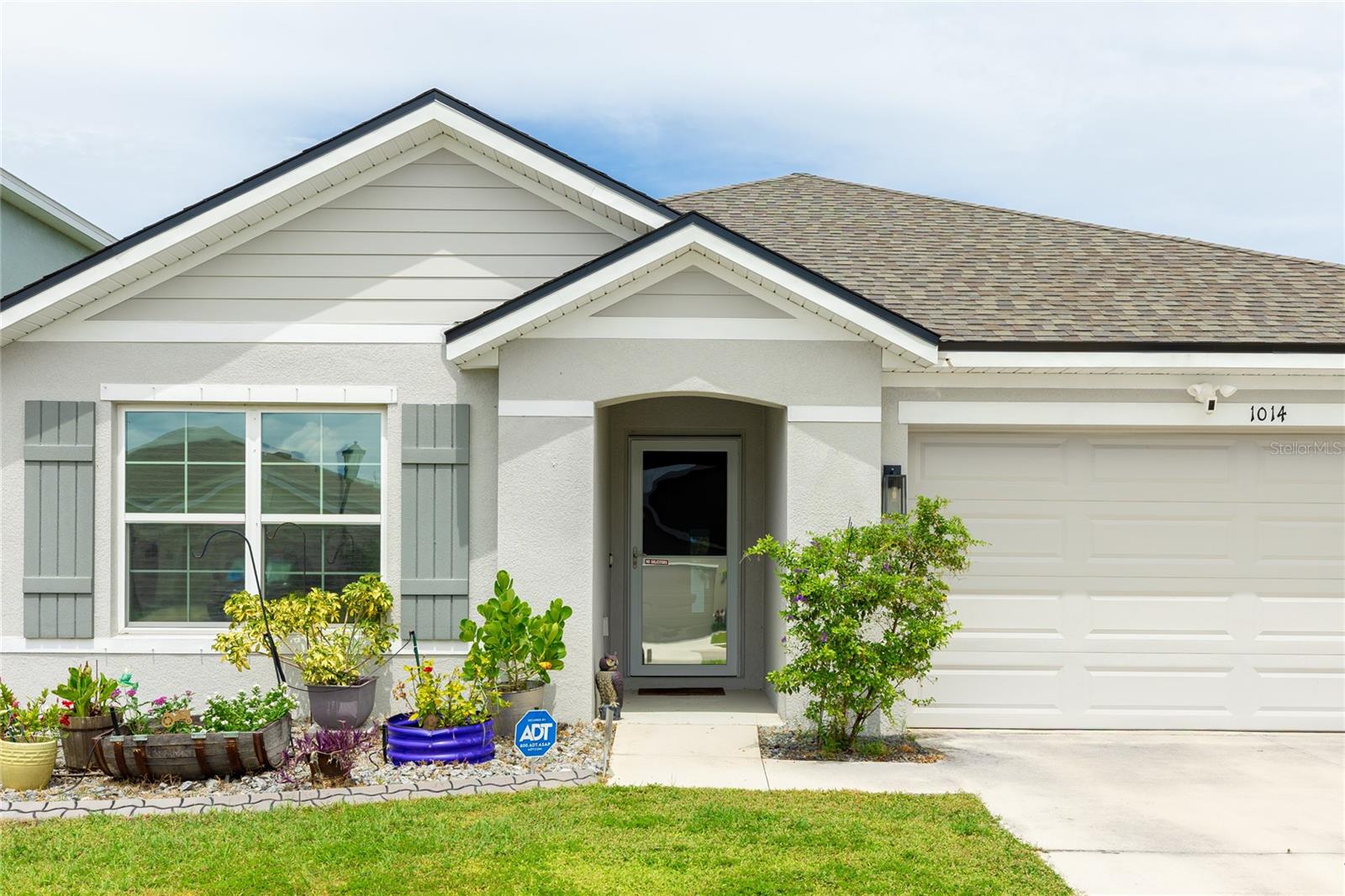 1014 COASTAL HAMMOCK AVENUE