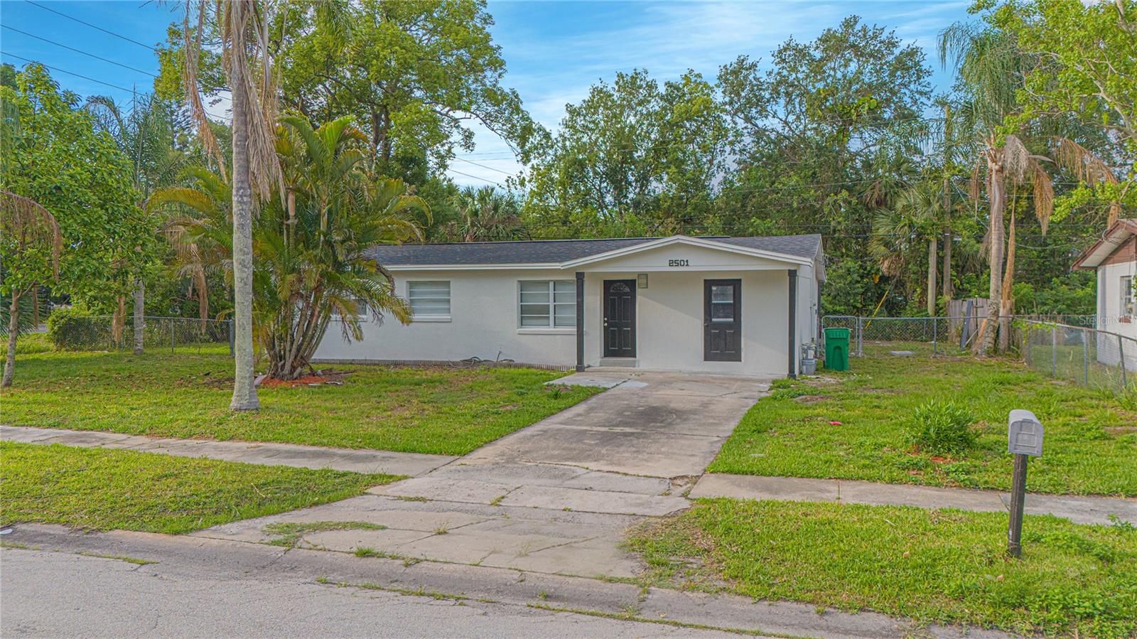 2501 STRATFORD DRIVE
