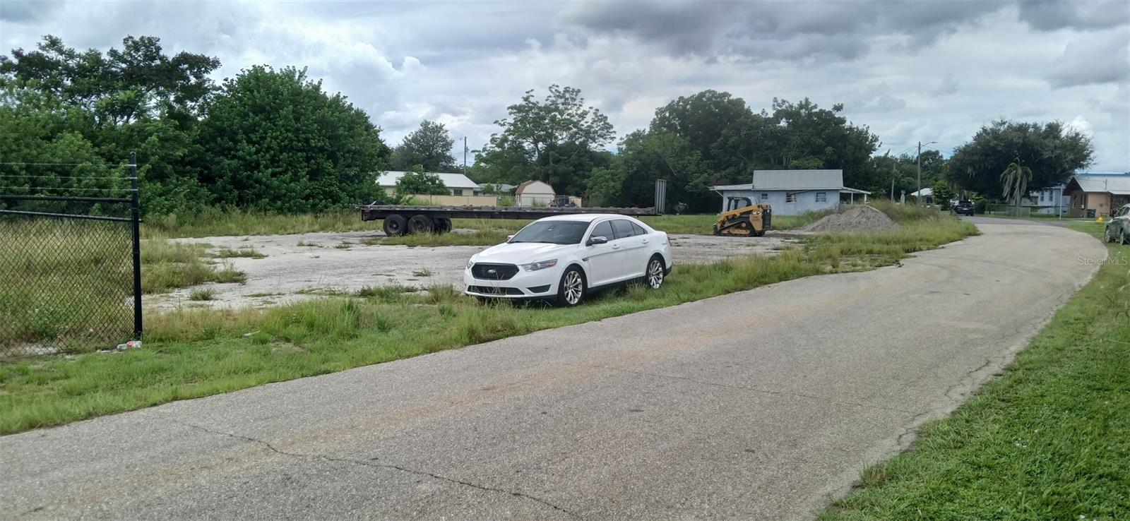 SOUTHSIDE PARK SUB - Land