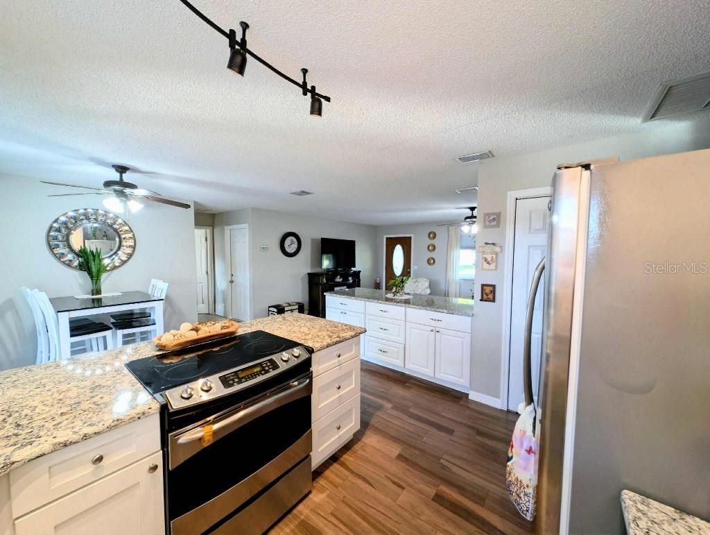 LANTERN PARK UNITS 01 & 02 - Residential