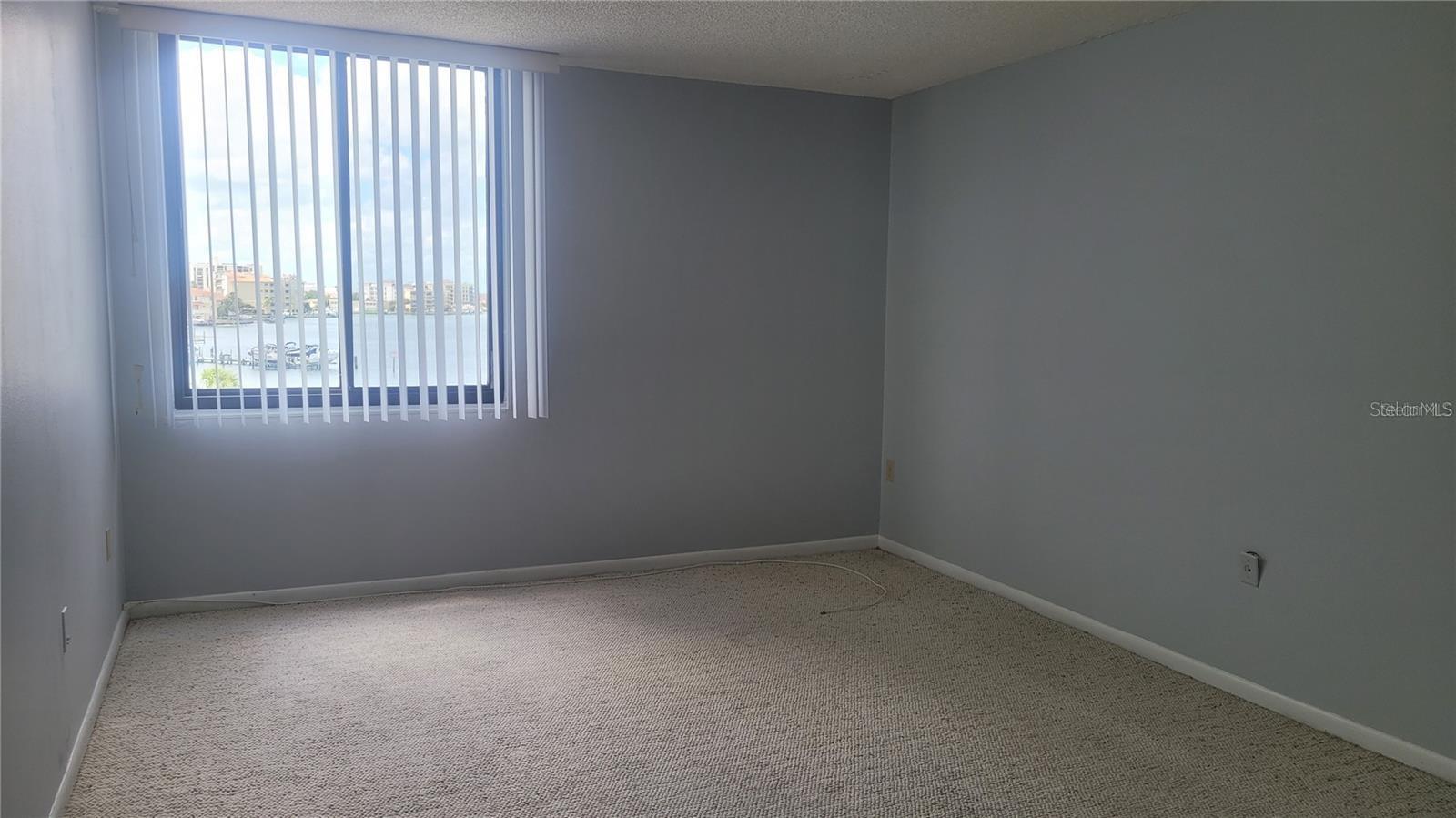 DIAMOND ISLE CONDO - Residential Lease