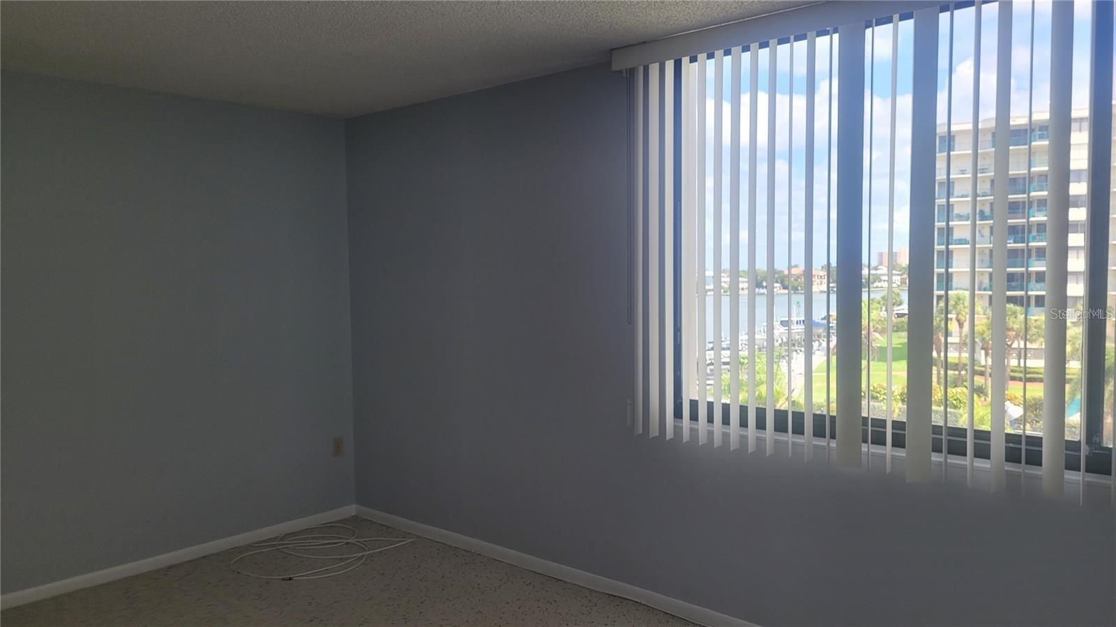 DIAMOND ISLE CONDO - Residential Lease