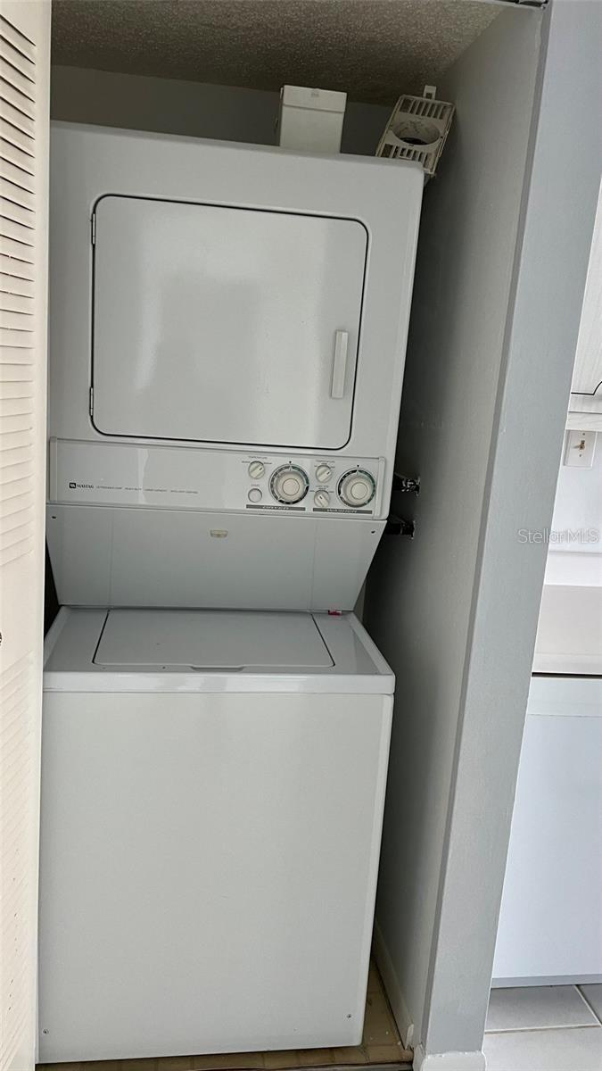 DIAMOND ISLE CONDO - Residential Lease