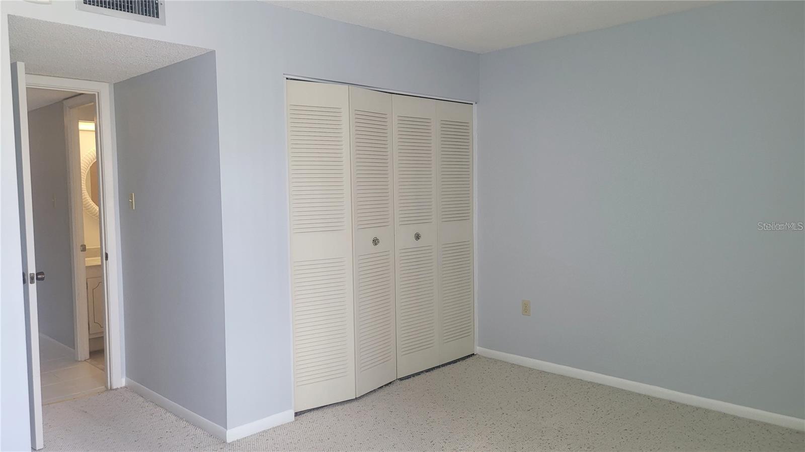 DIAMOND ISLE CONDO - Residential Lease