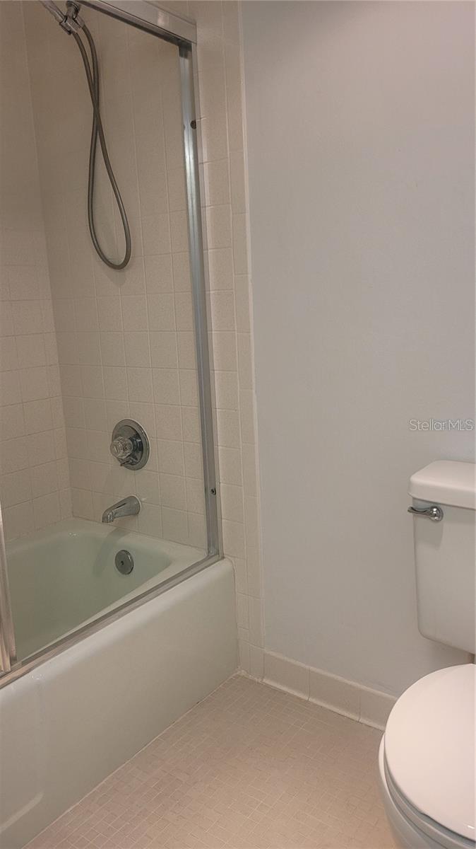 DIAMOND ISLE CONDO - Residential Lease