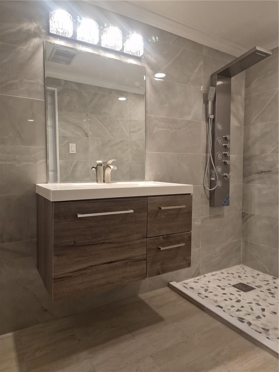 HATCHELLS SUB - Residential