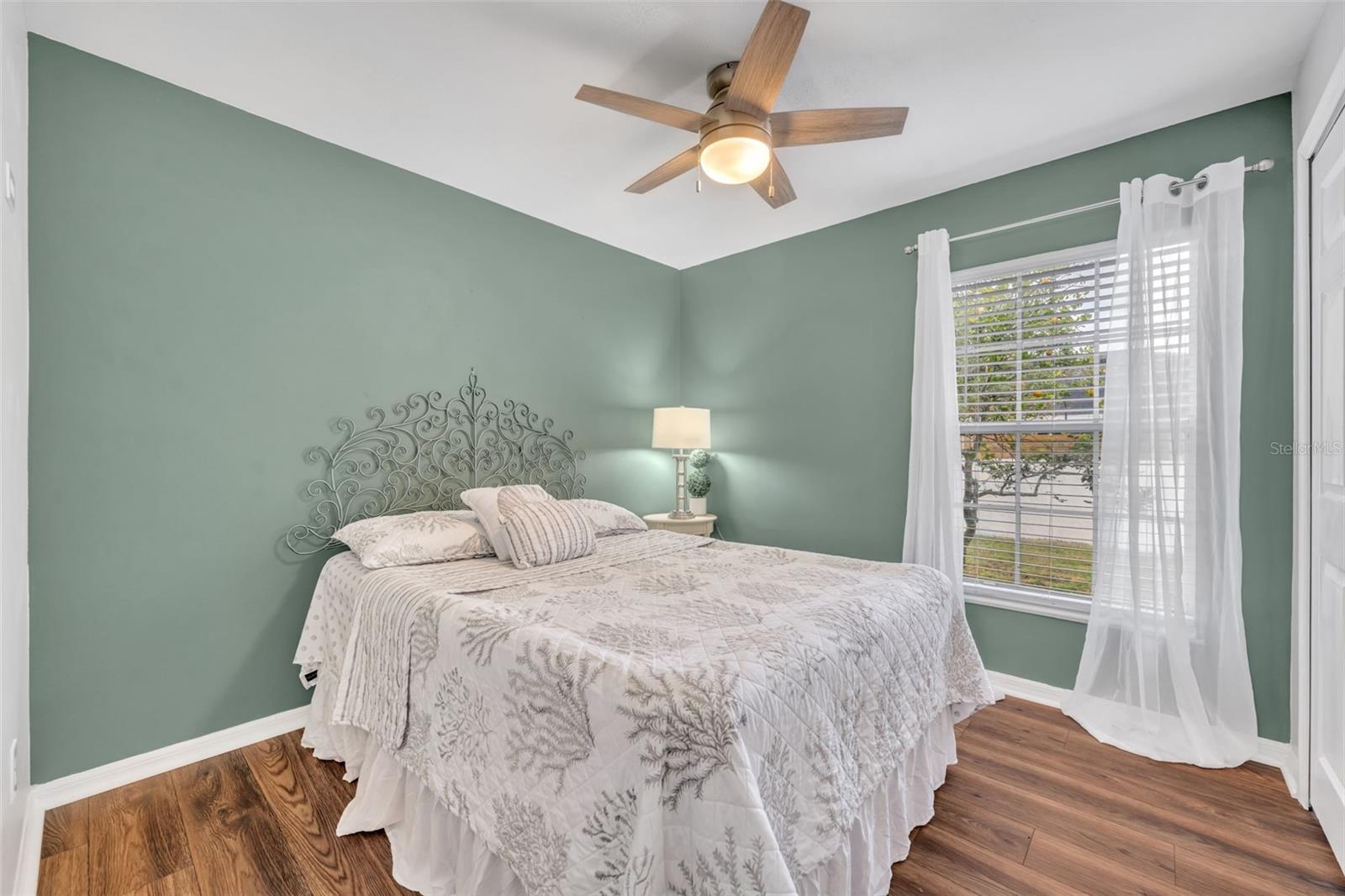 COUNTRY LANE - Residential